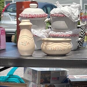Pfaltzgraff Cream and Pink Bakeware Set
